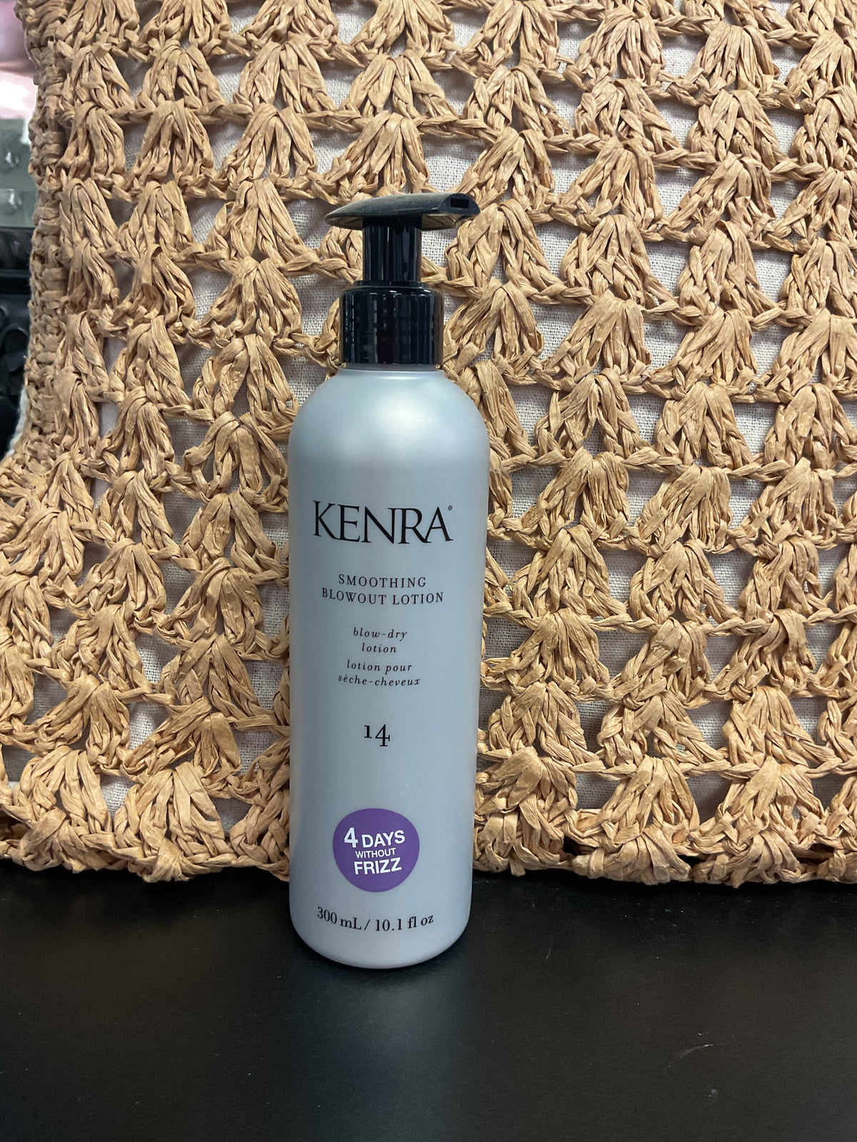 Smoothing blowout lotion