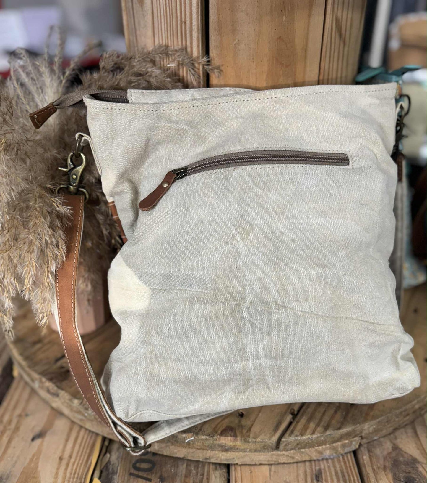 S-8012 yesteryear vintage style shoulder bag