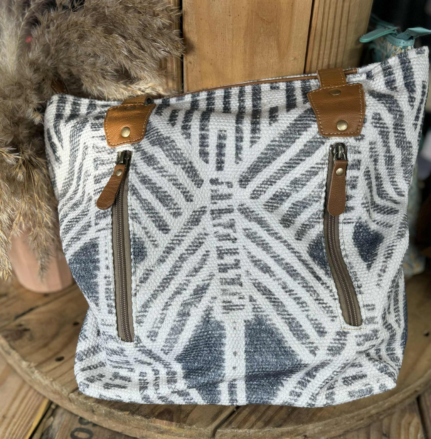 S-2588 mind blowing concealed carry bag