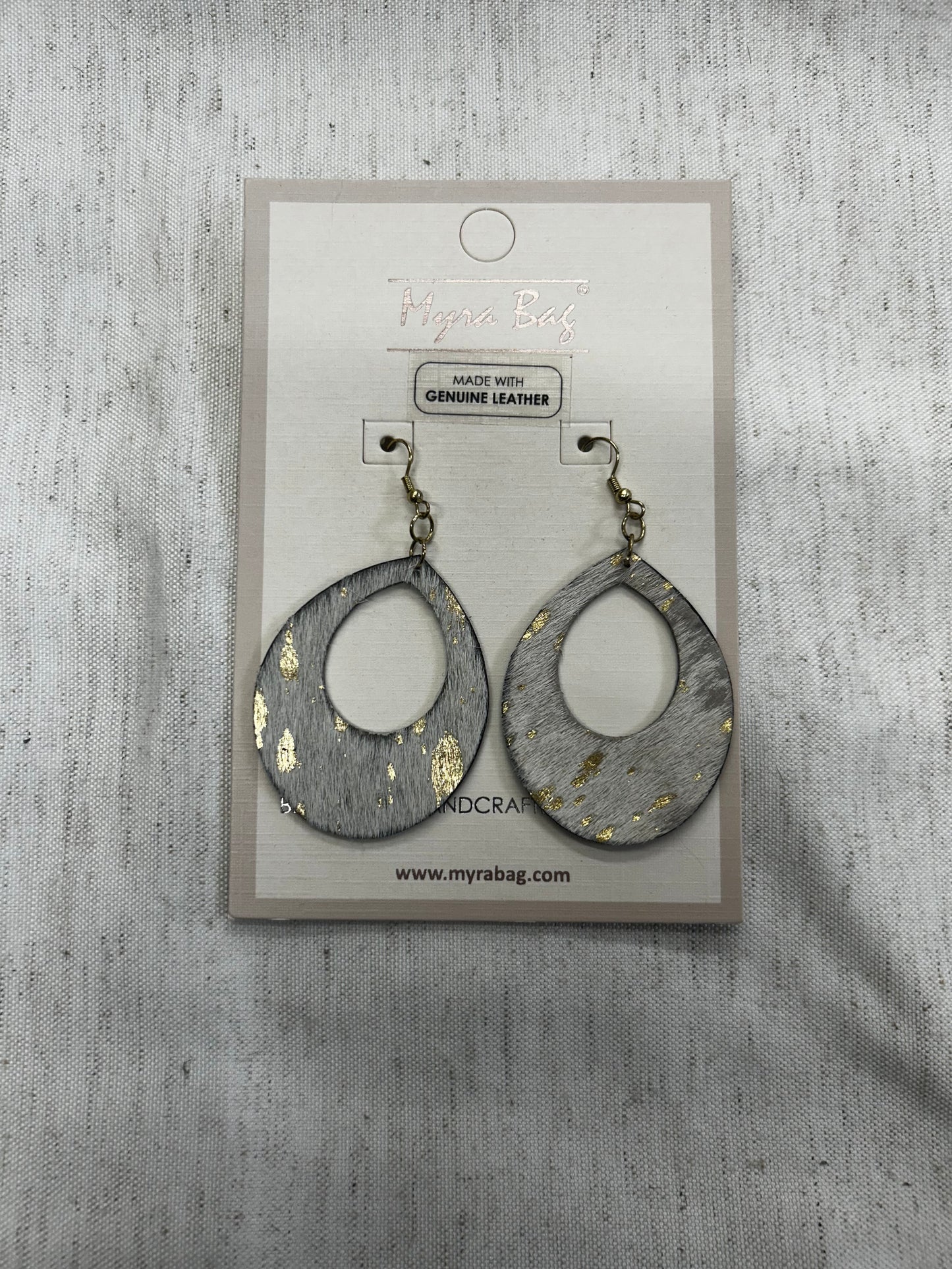 S-2384 gold speckle earrings