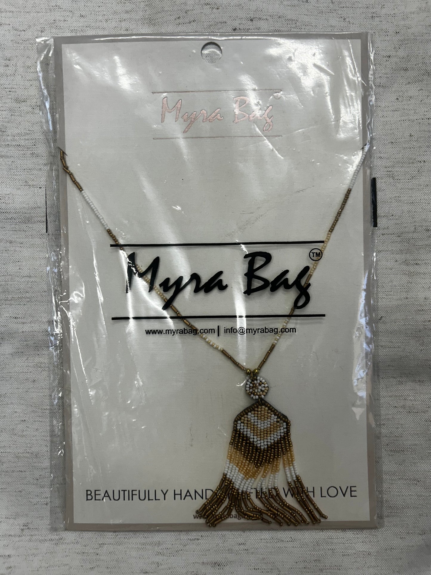 S-7636 Gladness stone pendant necklace